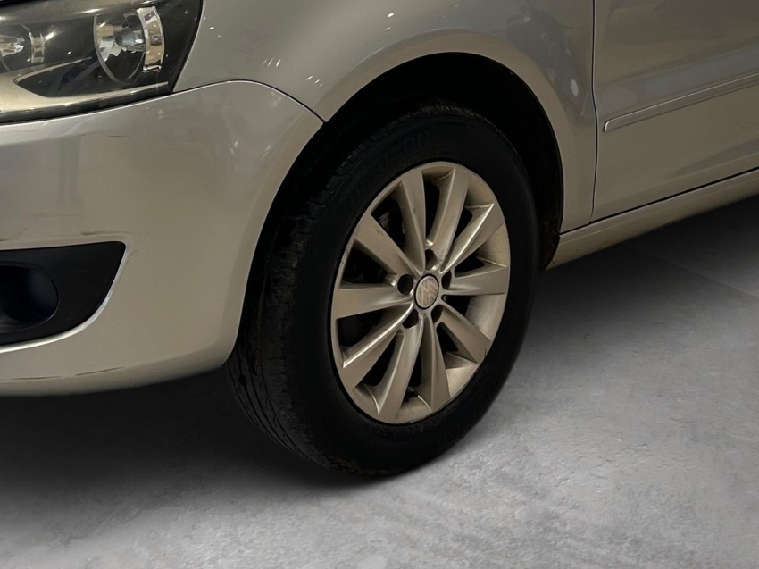volkswagen fox 1.0 mi 8v flex 4p manual 20125