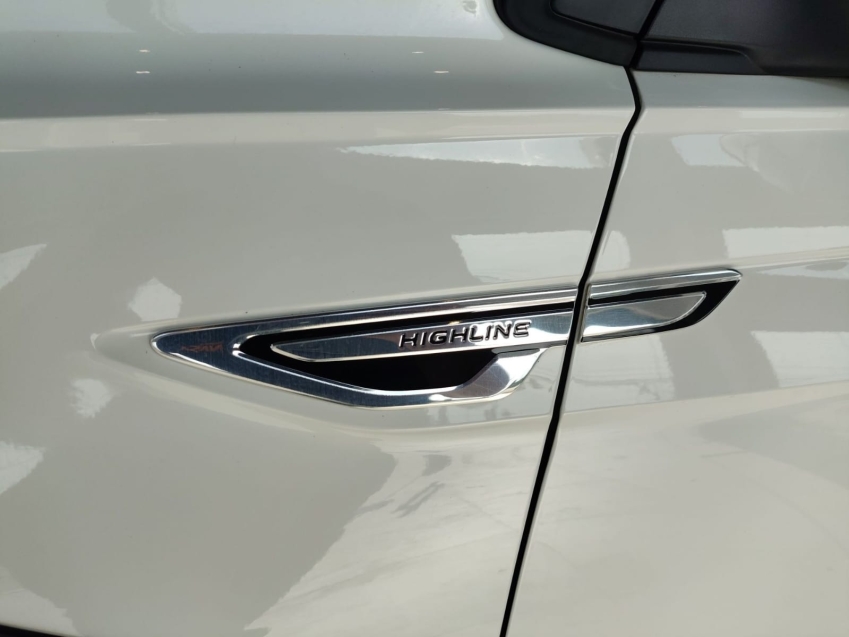 volkswagen nivus 1.0 200 tsi total flex highline automatico 4p 202414