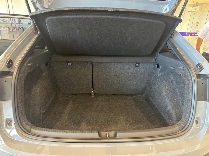 volkswagen nivus 1.0 200 tsi total flex highline automatico 4p 202410