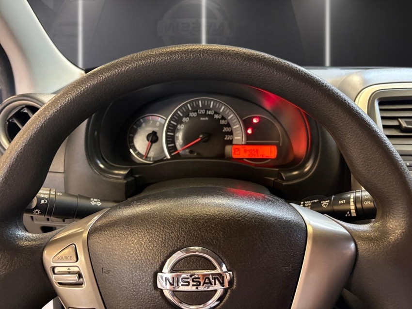 nissan march 1.6 sv 16v flexstart 4p xtronic flex automatico 20177