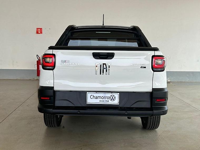 fiat strada 1.3 firefly flex volcano cd cvt 4p automatico 2023