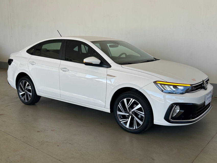 volkswagen virtus 1.0 200 tsi highline automatico flex 4p 2024