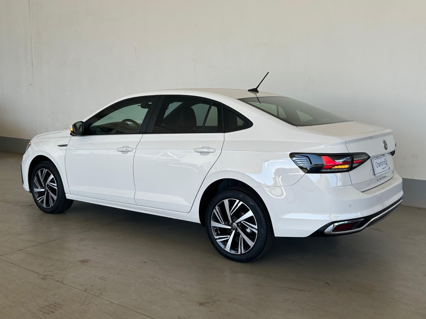 volkswagen virtus 1.0 200 tsi highline automatico flex 4p 2024