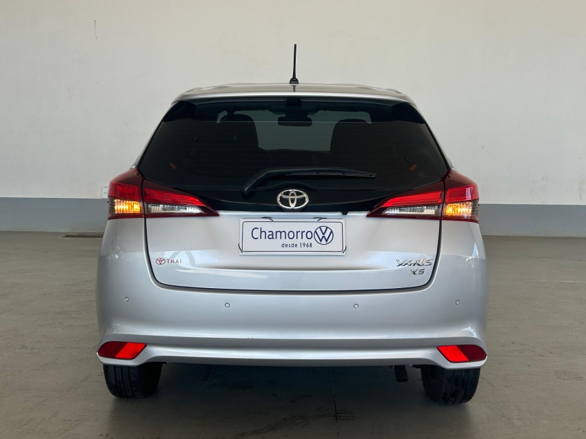 toyota yaris 1.5 16v flex xs multidrive 4p automatico 2025