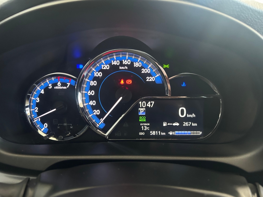 toyota yaris 1.5 16v flex xs multidrive 4p automatico 2025