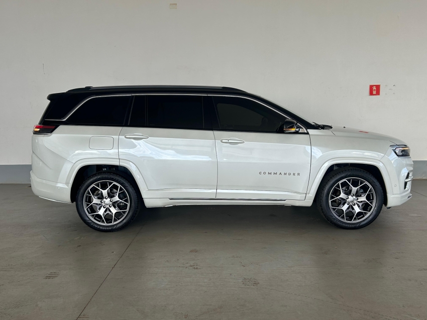 jeep commander 1.3 t270 turbo flex overland at6 4p automatico 2024