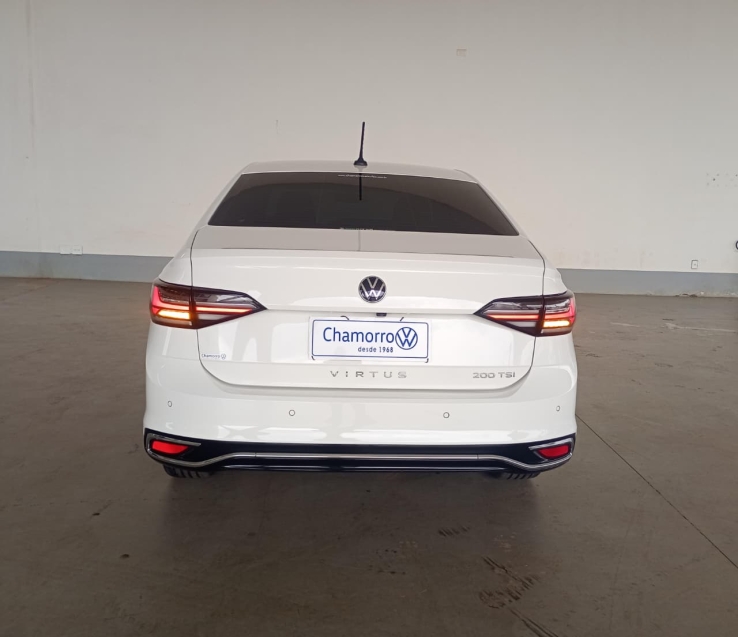volkswagen virtus 1.0 200 tsi highline automatico flex 4p 2024