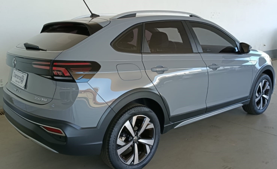 volkswagen nivus 1.0 200 tsi total flex highline automatico 4p 20236