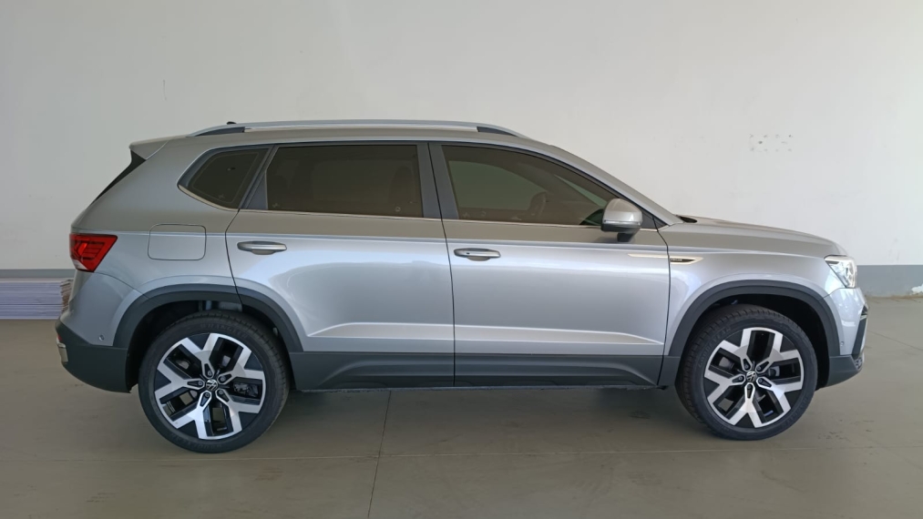 volkswagen taos 1.4 250 tsi total flex highline automatico 1.3 4p 20247
