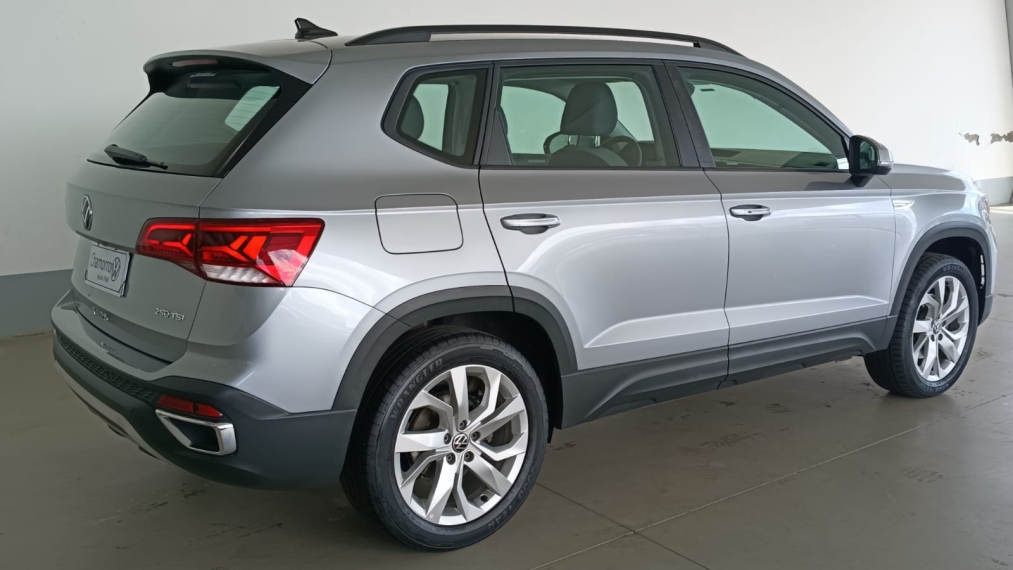 volkswagen taos 1.4 250 tsi total flex comfortline automatico 1.3 4p 20226