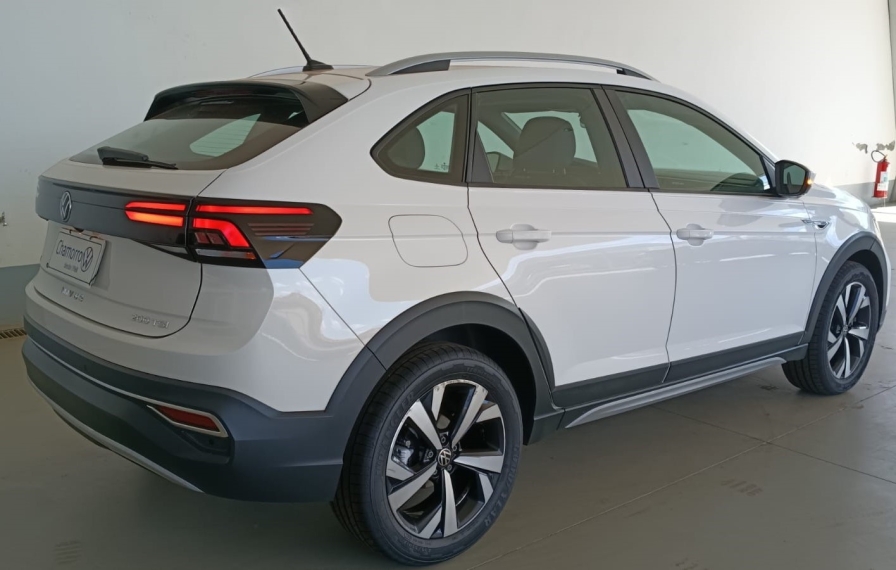 volkswagen nivus 1.0 200 tsi total flex highline automatico 4p 20236
