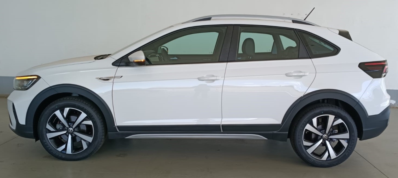 volkswagen nivus 1.0 200 tsi total flex highline automatico 4p 20233