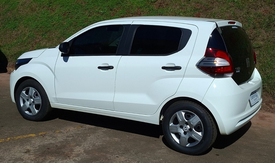fiat mobi 1.0 evo flex like. manual 4p 20204