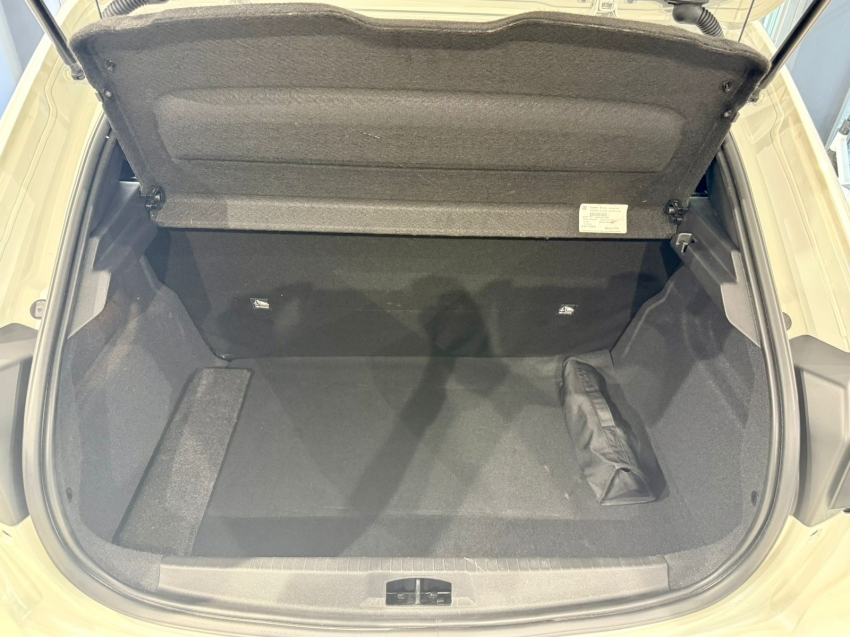 peugeot 208 1.0 turbo 200 flex griffe cvt 4p automatico 2024