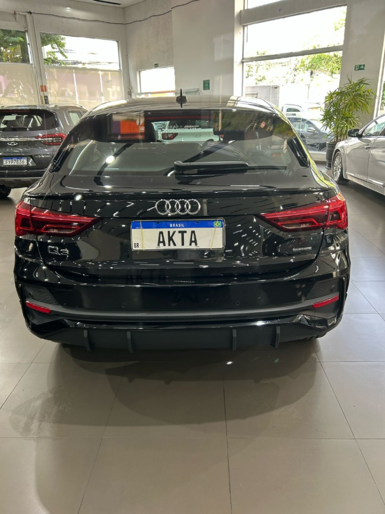 audi q3 2.0 40 tfsi gasolina performance black quattro tiptronic flex 4p automatico 2023