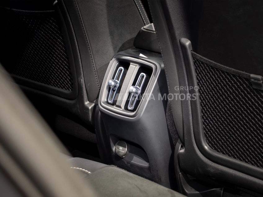 volvo xc40 p6 recharge electric plus 1.5 eletrico 4p automatico 2024