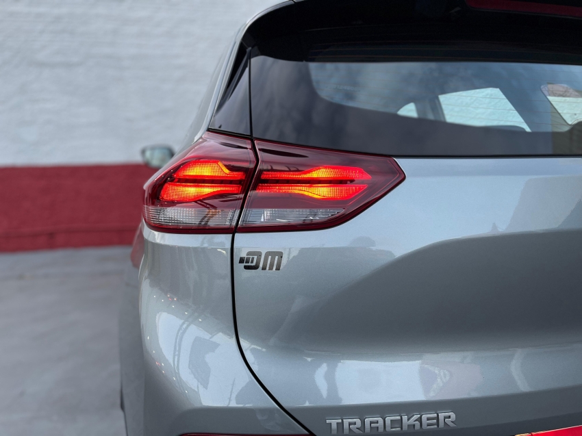tracker 1.0 turbo lt
