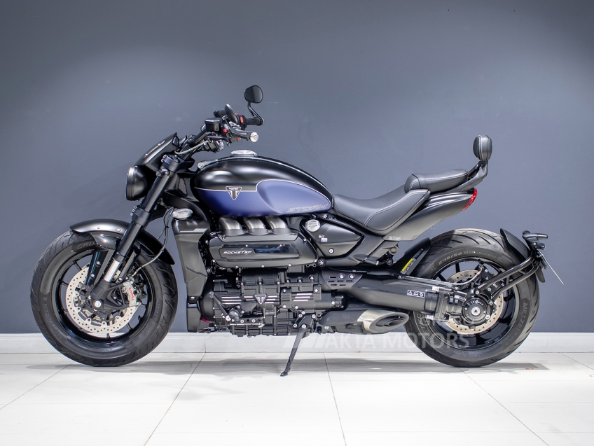 triumph rocket iii storm gt 2300 gasolina manual 2025