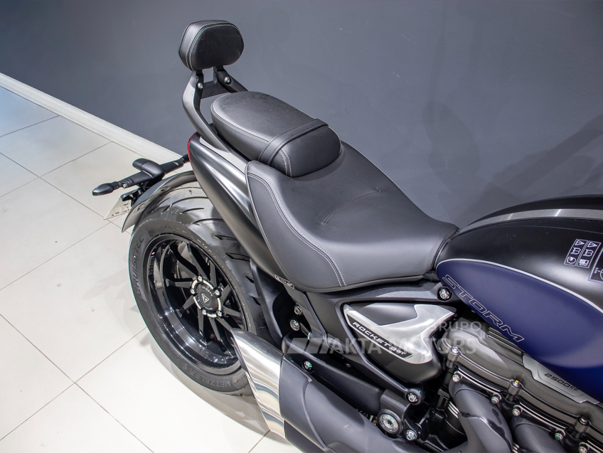 triumph rocket iii storm gt 2300 gasolina manual 2025