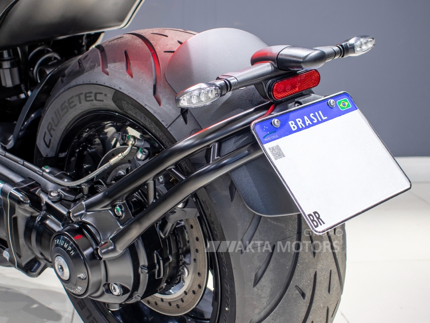 triumph rocket iii storm gt 2300 gasolina manual 2025