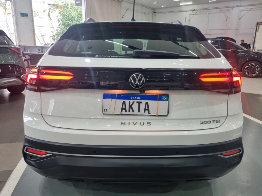 volkswagen nivus 1.0 200 tsi total flex comfortline automatico 4p 2024