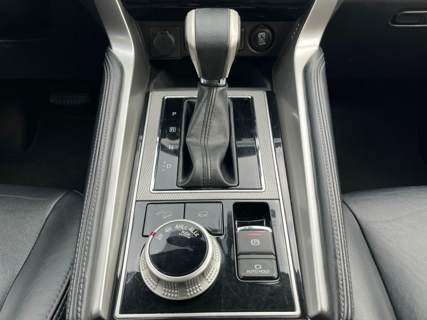 pajero sport hpe 2022