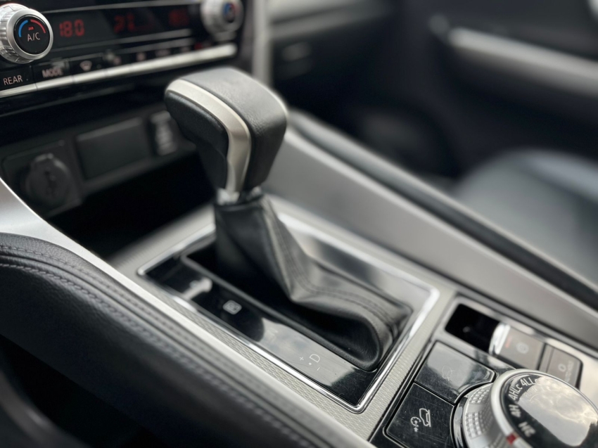 pajero sport hpe 2022