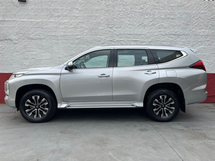 pajero sport hpe 2022