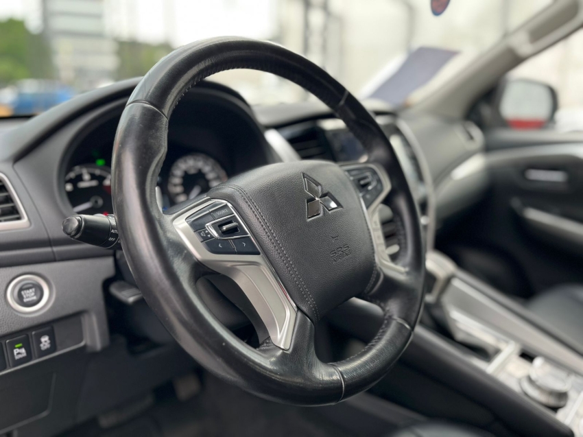 pajero sport hpe 2022