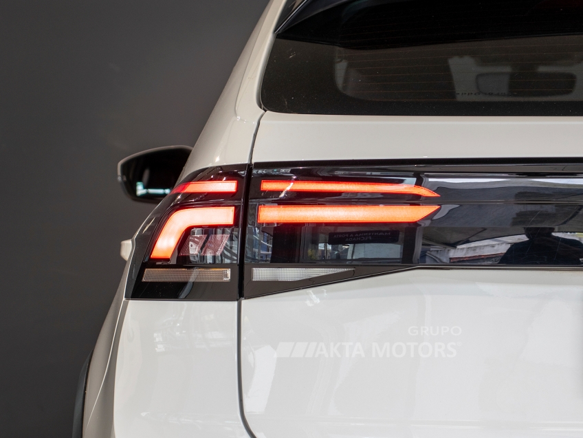 volkswagen nivus 1.0 200 tsi total flex highline automatico 4p 202312 volkswagen nivus 1.0 200 tsi total flex highline automatico 4p 202312