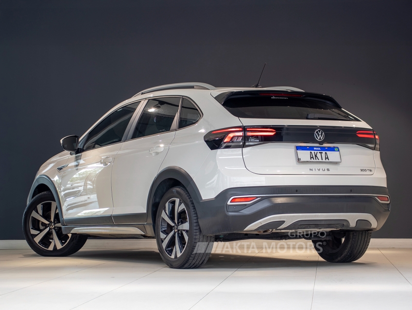 volkswagen nivus 1.0 200 tsi total flex highline automatico 4p 202314 volkswagen nivus 1.0 200 tsi total flex highline automatico 4p 202314