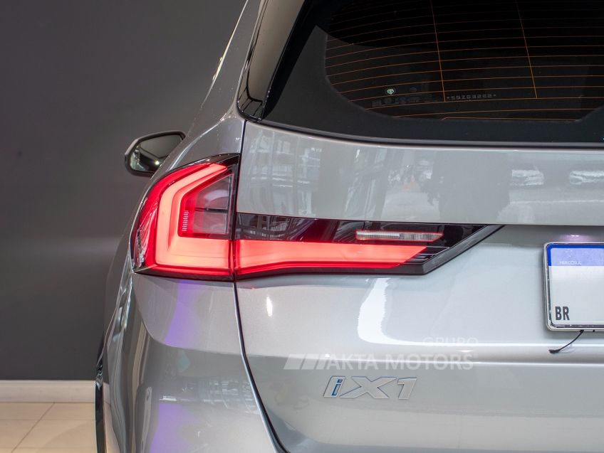 bmw ix1 eletrico edrive20 x line 1.3 4p automatico 202515