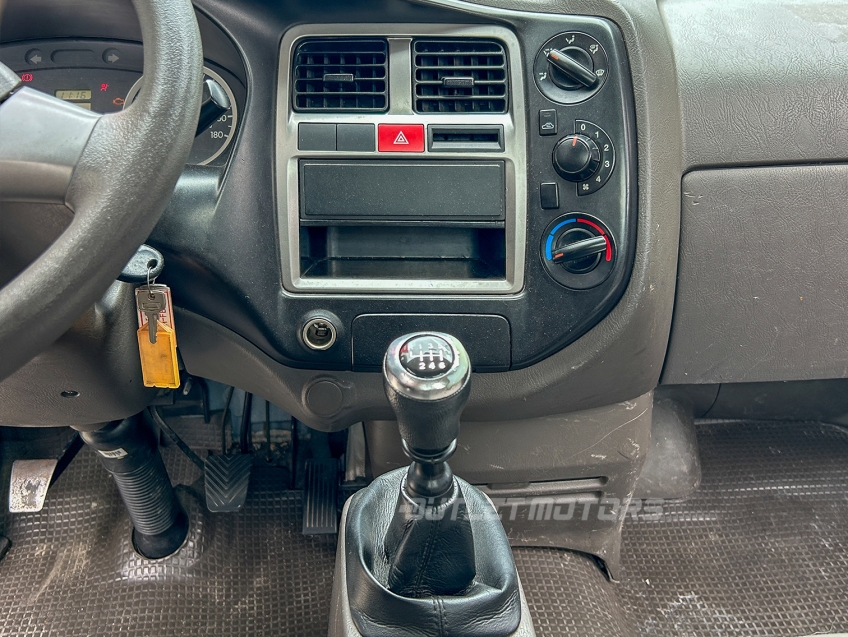 hyundai hr 2.5 longo sem cacamba 4x2 16v 130cv turbo intercooler diesel 2p manual 20185