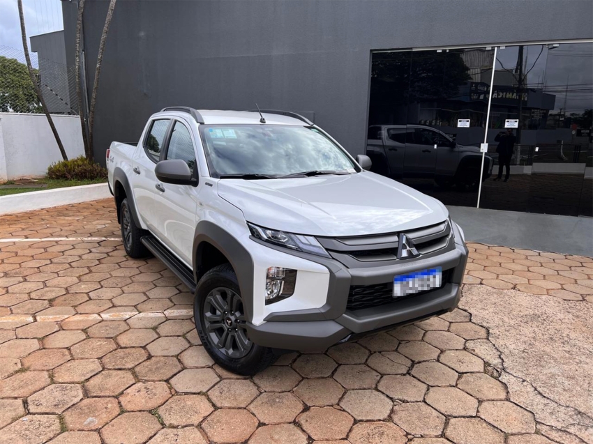 mitsubishi l200 triton 2.4 16v turbo diesel sport outdoor plus cd 4p 4x4 automatico manual 2025 mitsubishi l200 triton 2.4 16v turbo diesel sport outdoor plus cd 4p 4x4 automatico manual 2025