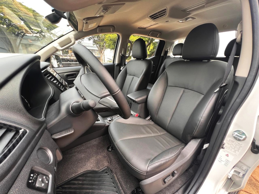 mitsubishi l200 triton 2.4 16v turbo diesel sport outdoor plus cd 4p 4x4 automatico manual 2025