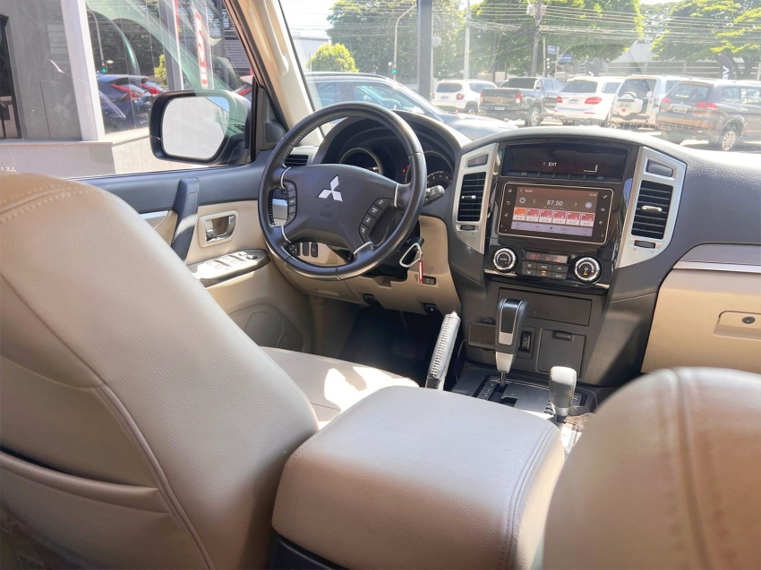 mitsubishi pajero full 3.2 hpe 4x4 16v turbo intercooler diesel 4p automatico manual 2019