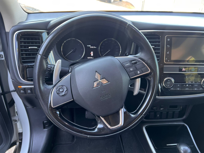 mitsubishi outlander 2.2 mivec di-d diesel hpe-s awd automatico 1.6 5p manual 2019