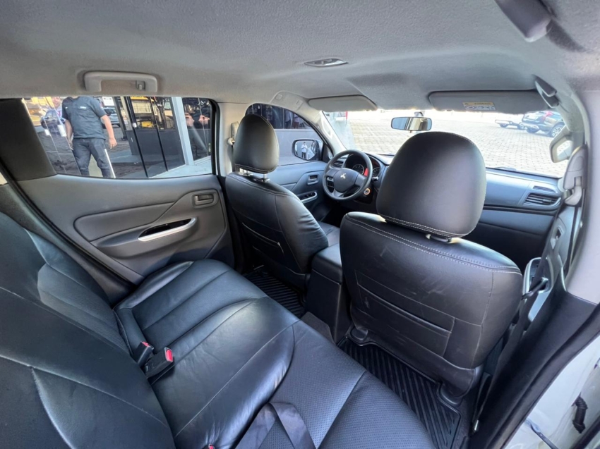 mitsubishi l200 triton 2.4 16v turbo diesel sport gls cd 4p 4x4 automatico manual 201917