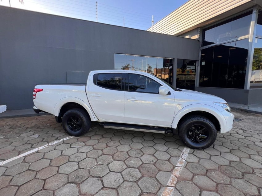 mitsubishi l200 triton 2.4 16v turbo diesel sport gls cd 4p 4x4 automatico manual 20197