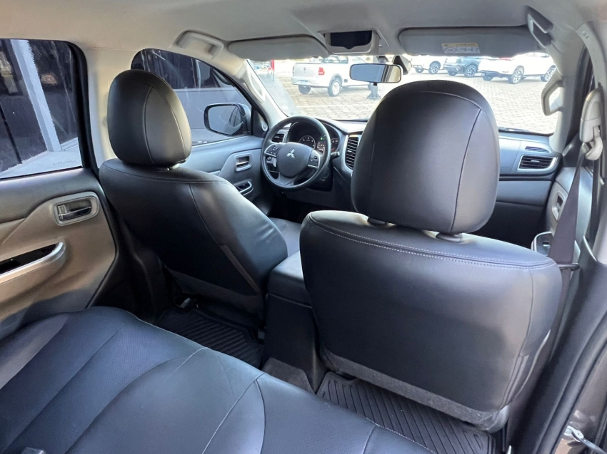 mitsubishi l200 triton 2.4 16v turbo diesel sport hpe top cd 4p 4x4 automatico manual 201822