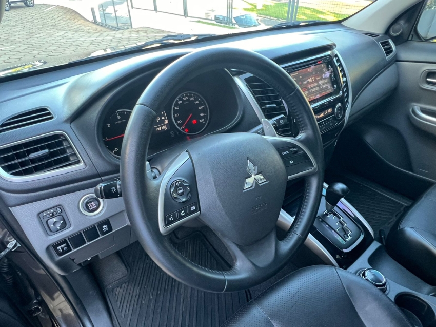 mitsubishi l200 triton 2.4 16v turbo diesel sport hpe top cd 4p 4x4 automatico manual 201813