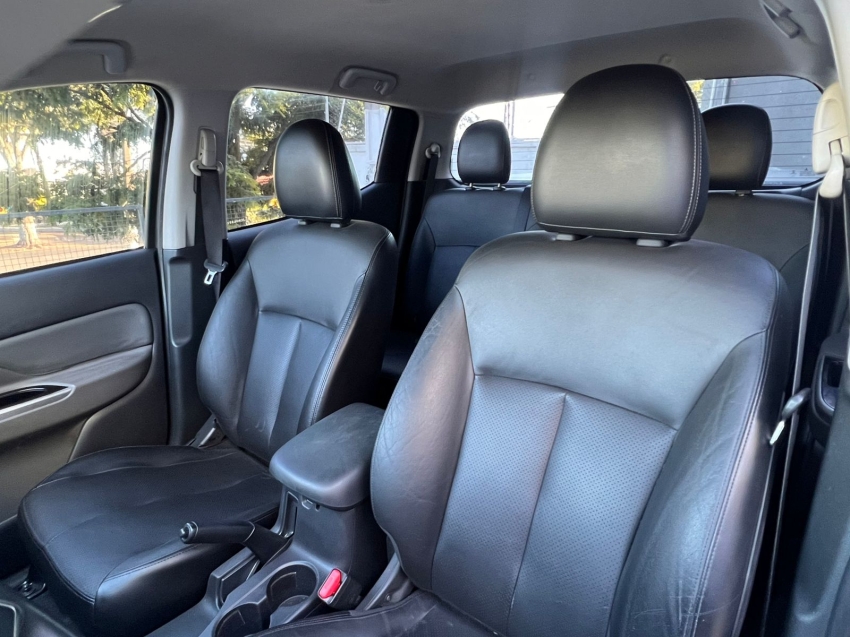 mitsubishi l200 triton 2.4 16v turbo diesel sport hpe top cd 4p 4x4 automatico manual 201815