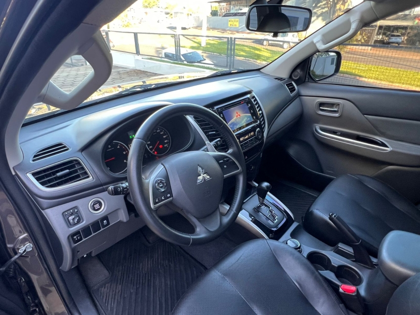 mitsubishi l200 triton 2.4 16v turbo diesel sport hpe top cd 4p 4x4 automatico manual 201812