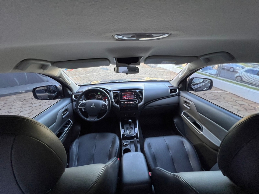 mitsubishi l200 triton 2.4 16v turbo diesel sport hpe top cd 4p 4x4 automatico manual 201816