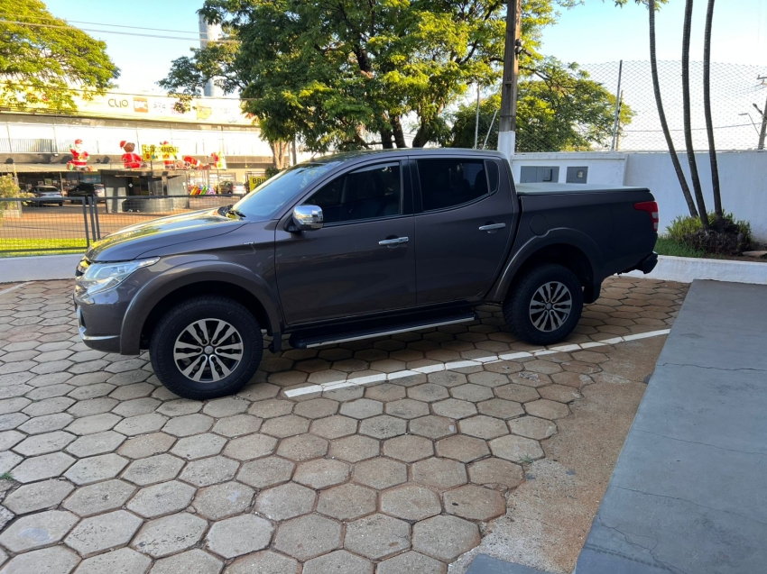 mitsubishi l200 triton 2.4 16v turbo diesel sport hpe top cd 4p 4x4 automatico manual 20188