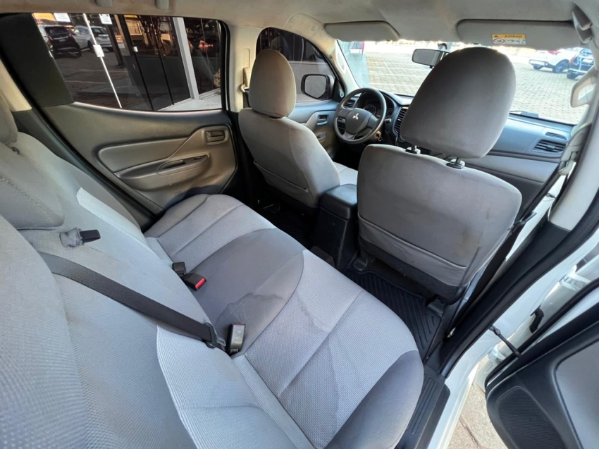 mitsubishi l200 triton 2.4 16v turbo diesel outdoor glx cd 4x4 manual 4p 202417