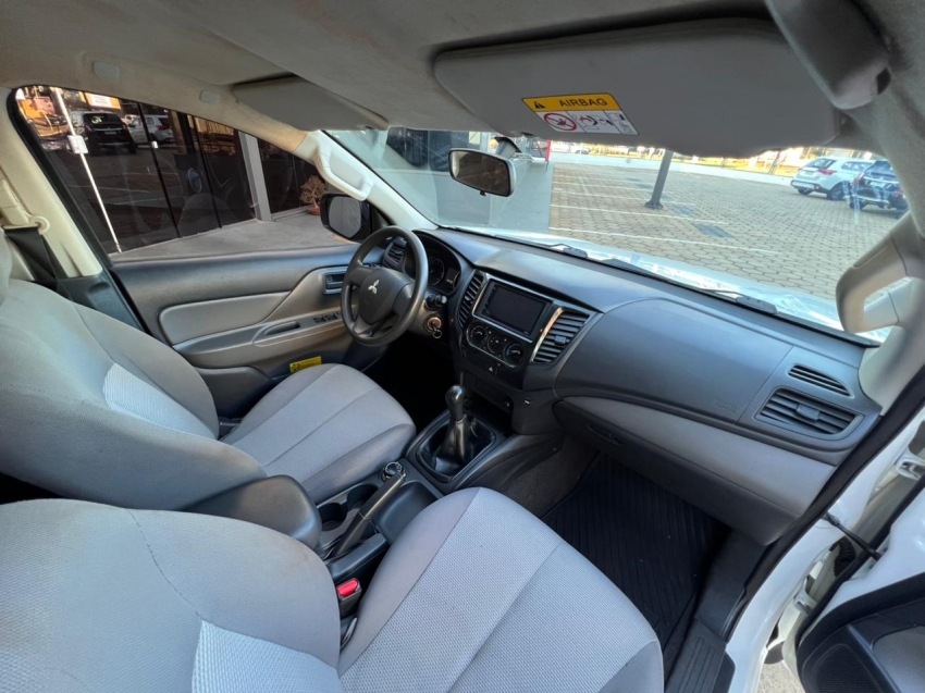 mitsubishi l200 triton 2.4 16v turbo diesel outdoor glx cd 4x4 manual 4p 202416