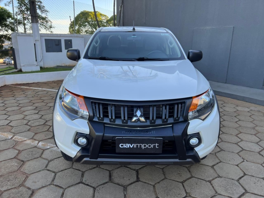 mitsubishi l200 triton 2.4 16v turbo diesel outdoor glx cd 4x4 manual 4p 20241