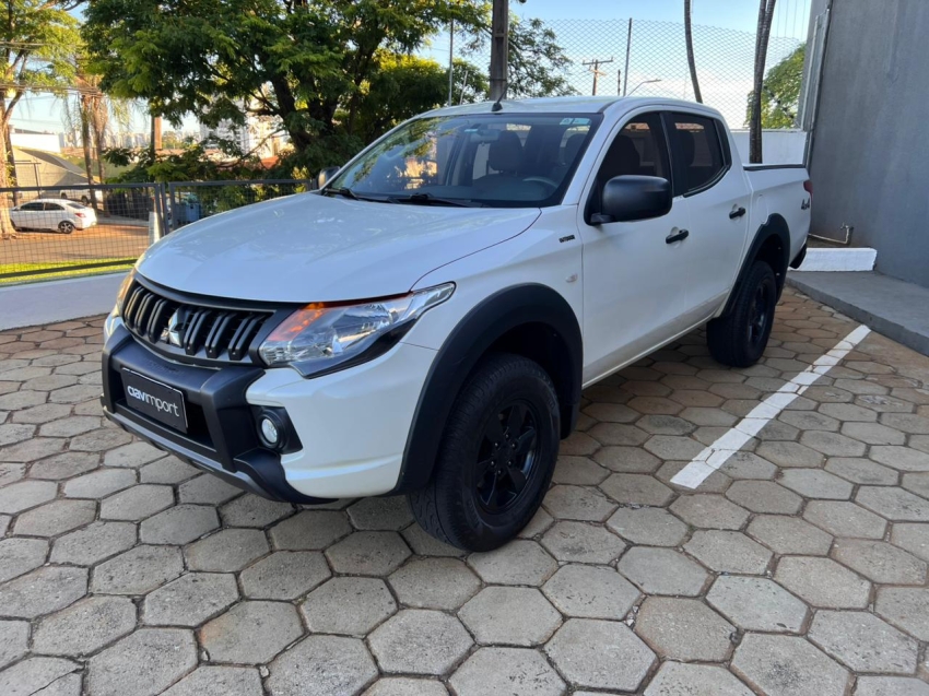 mitsubishi l200 triton 2.4 16v turbo diesel outdoor glx cd 4x4 manual 4p 20242