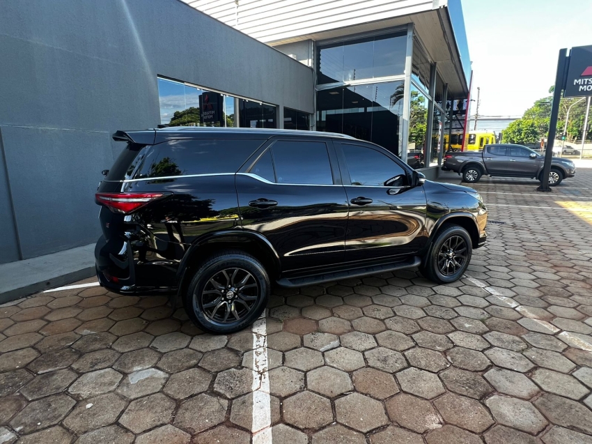 toyota hilux sw4 2.8 d-4d turbo diesel gr-s 7l 4x4 automatico 4p 20248